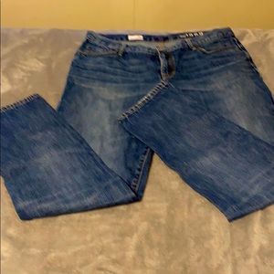 Gap Sexy Boyfriend size 30t 5 pocket jeans
